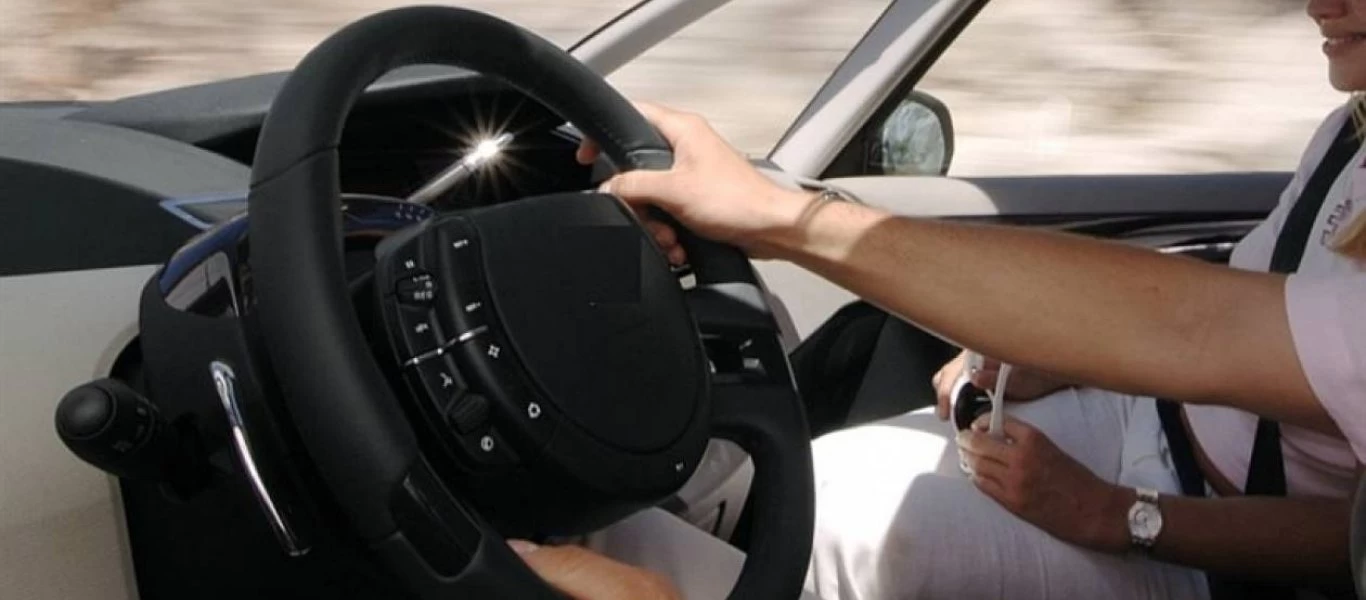 Γιατί στην Ελλάδα το τιμόνι είναι αριστερά ενώ σε άλλες χώρες είναι δεξιά;